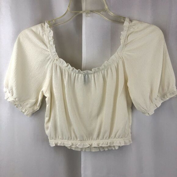 Divided H&M Womens Sz XS Ivory Crinkle Ruffle Trim Off or On Shoulder Crop Top - Picture 3 of 7